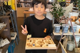 またまた大人気の夏休みの工作!!「迷路ゲーム」